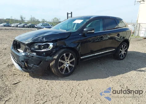 2017 Volvo Xc60 T6 Dynamic z USA, uszkodzony, nr VIN YV449MRR9H2223313